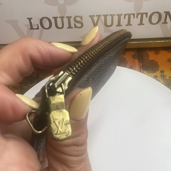 RARE Style Vintage Louis Vuitton Key Cles, EUC - Picture 11 of 15